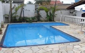 Casa 5 quartos ar cond piscina churrasqueira a 550 m da praia